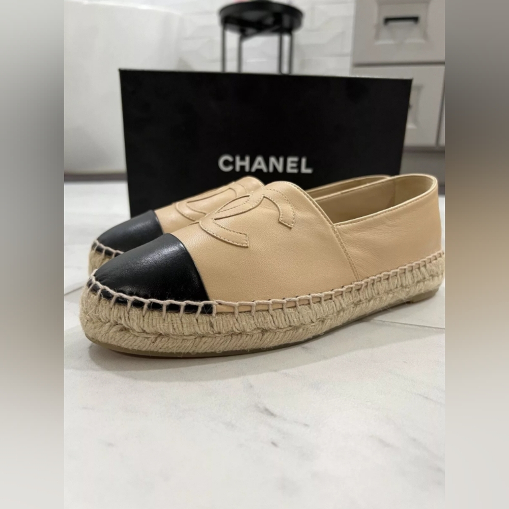 CHANEL Beige & Black Lambskin Espadrilles - Picture 3 of 8